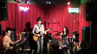 2012-05-26-ベニエ座-Oh! Calcutta ～ Groovy Lady（The Meters）