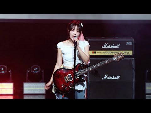 260614 QWER Siyeon fancam 'SHOW DOWN' / 큐더블유이알 시연 직캠 @ 마지막 팬사인회 Last Fansign