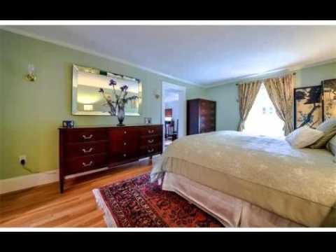6 Saunders Terrace, Wellesley, MA - Listed by Stephanie Burns, Alyson Karpowicz