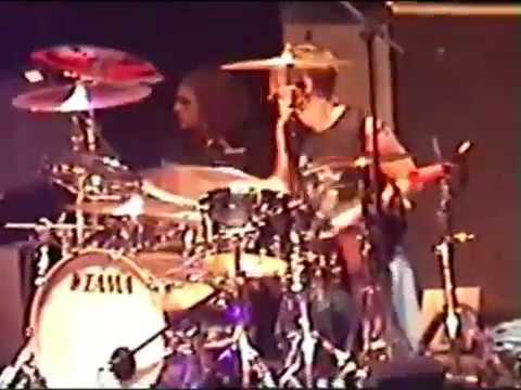 Foo Fighters - Free me (Loud & Live Festival, Moscow 2005)