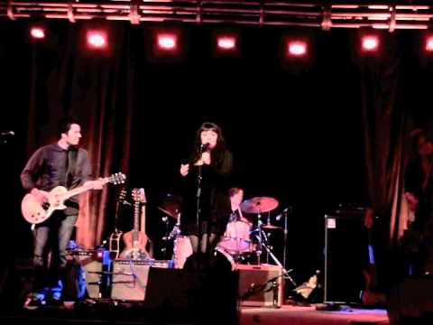 Gina Sicilia - Before The Night Is Through - Live in Nashville
