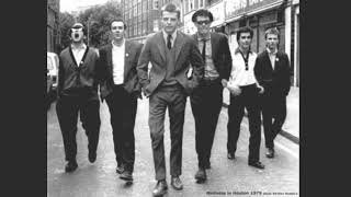 Madness - Shadow On The House lyrics (esp/eng)