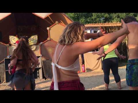 Suduaya plays Pure Light by Zyce & Suduaya @ Solar.United.Natives Festival