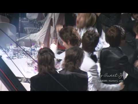 091210 GDA 2009 - Kyuhyun & Jonghyun + SJ winning Daesang