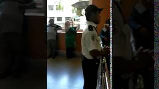 Download lagu viral terkini : pengawal keselamatan hospital tenang mengawal keadaan mp3