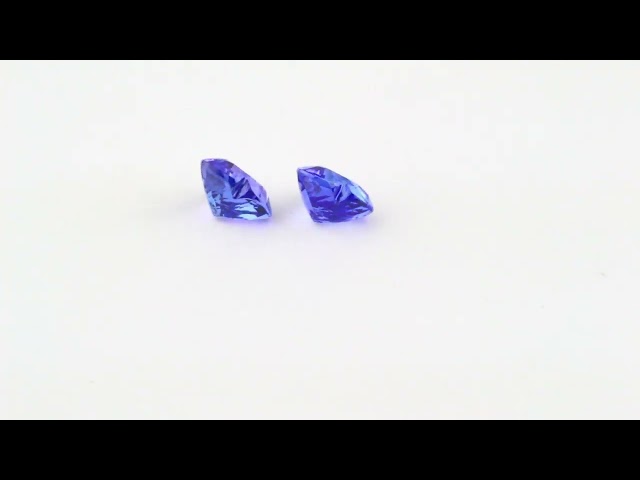 1369891 Pair of faceted heart-shaped tanzanites approx. 10.28 ctw