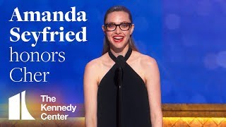 Download lagu Amanda Seyfried on meeting Cher | 2018 Kennedy Center Honors mp3