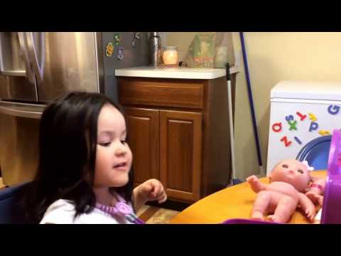 Isabel playing doctor ❤