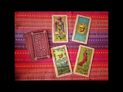 The Book of Thoth Etteilla (Not a Thoth deck though 😉)