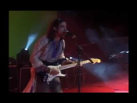 MAX ALOISI TRIO "PANDORA" - C'era Una Volta - Live at Kuta Beach.avi