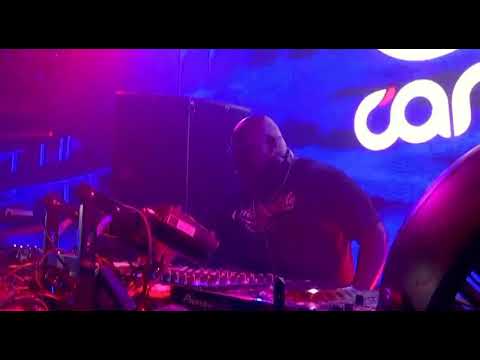Carl Cox playing Drumcomplex - Over you at Tomorrowland