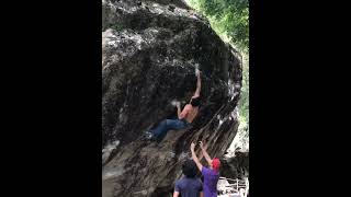 Video thumbnail de Virata, 8a. Ailefroide