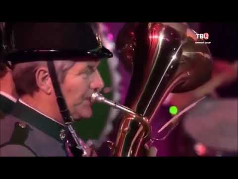 Moskau/Spasskaya Tower 2016 - Showauftritt der Original Tiroler Kaiserjägermusik