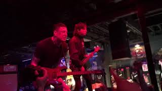 Set to stun - &quot;dreamcatchers//bodysnatchers