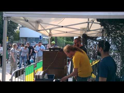 Original dub radix play Ras Mykha "The Run" on Out Of Many Sound System