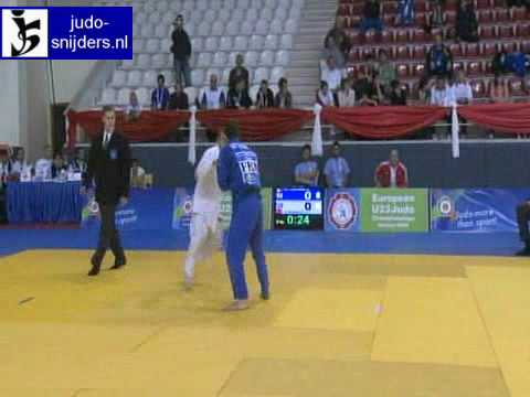 Judo 2009 Antalya: Julien Ottaviani (FRA) - Iskender Ozkanoglu (TUR) [-60kg].