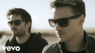 You Me At Six - No One Does It Better (Official Video)
