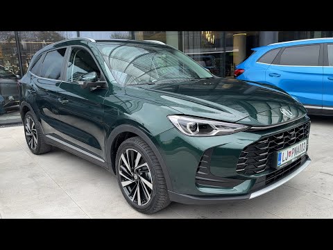 New MG ZS 2025 - AMAZING new EMERALD GREEN color walkaround & details (LUXURY trim)
