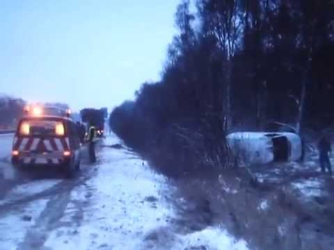 Auf Autobahn überschlagen (A1, Bargteheide. 21.12.09)