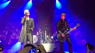 1. Sixx:A.M. 2015 Modern Vintage Tour San Francisco 4/8/15 - Let's Go (Opening Song)