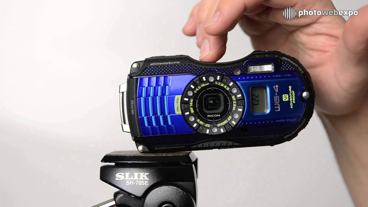 Цифровой фотоаппарат Ricoh WG-4 GPS, черный с синим