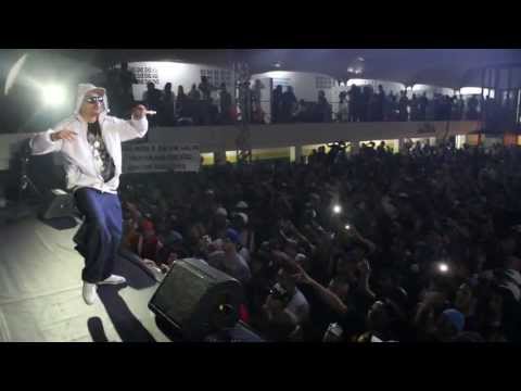 Crônica Mendes canta Brinquedo Assassino no Gangsta Paradise 3