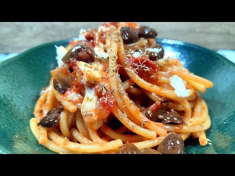 RICETTA FACILE E GUSTOSA CON POMODORO E #MOZZARELLA - Pasta alla VESUVIANA