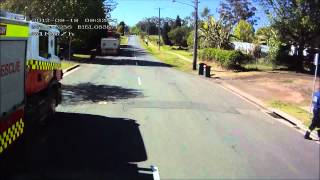 preview picture of video 'New South Wales Fire Brigade illegal parking Quarry Rd Dural'