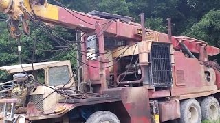 preview picture of video 'Old logging hauler.'
