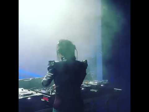 Lisa lashes tidy 02 academy