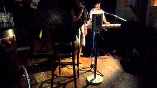 Alex Hughes - Love is a losing game (Amy Winehouse - cover)