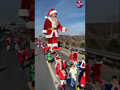 Santa Claus is coming to town😱🎅🎄 #santa #santaclaus #shorts #short #shortvideo