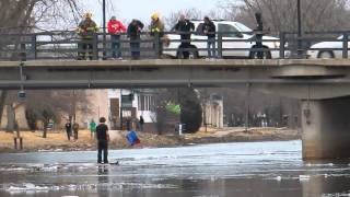 preview picture of video 'Wolf River rescue | New London, Wisconsin'