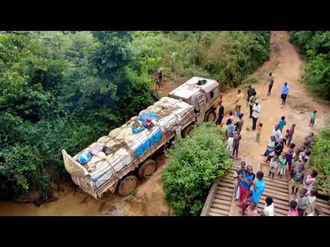 Congo: Jungle Couriers | The roads of the impossible