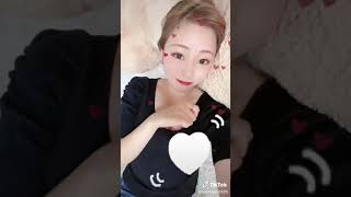 【TikTok】仰向けでこのボリュームのおっぱい