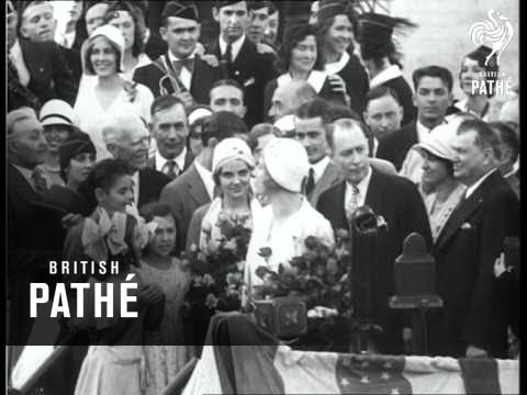 Californians Greet Their Little Aimee Aka Aimee Macpherson Sic Aka Aimee Macpherson (1930-1939)