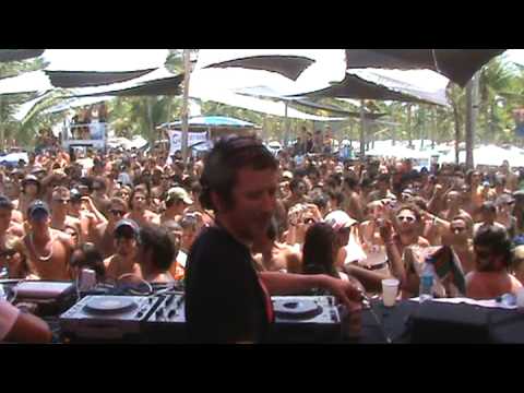 Tim Healey @ Universo Paralello #9