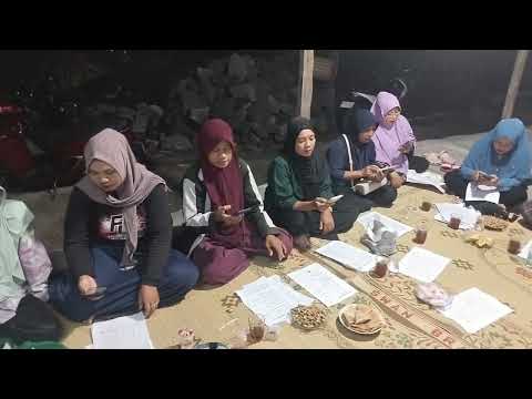 Belajar Nabuh Gamelan dan Panembromo di Dowangan 