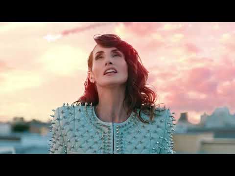 Stars Are Falling - Laura Bryna (Official Music Video)