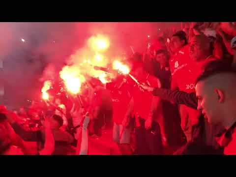 "INDEPENDIENTE vs Racing Club - Fecha 7. LPF 2022 - RECIBIMIENTO BENGALAS." Barra: La Barra del Rojo • Club: Independiente