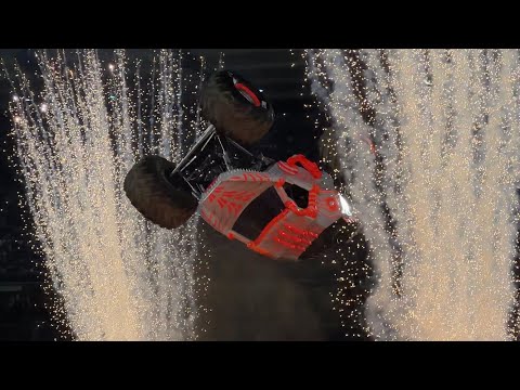 Monster Jam Superstar Challenge 2023 THUNDERROARUS FORWARD MOMENTUM BACKFLIP STUNT - Anaheim CA