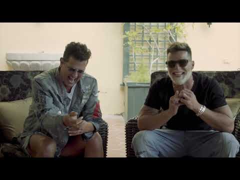 Carlos Vives - Ricky Martín (Preguntas Canción Bonita)
