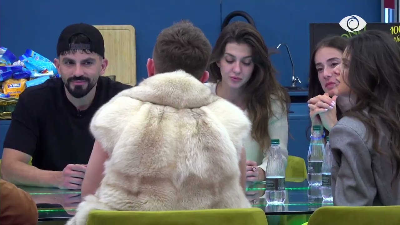 “The që të pëlqen një vajzë në shtëpi, kush është?”/ Ja përgjigjja e Tirit në ‘e vërtetë apo sfidë’