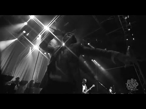 Moonage Daydream - The Last Shadow Puppets (David Bowie Cover)