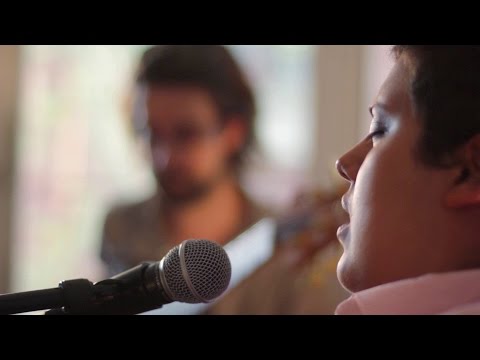 Mundo • Luciana Mocchi • Runrún (1/3)