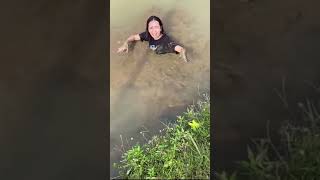 Download lagu VIRAL! Happy Asmara cobo dadi aku kuat po atimu|| e Lo Lo e Lo Lo Hae Hae hae mp3