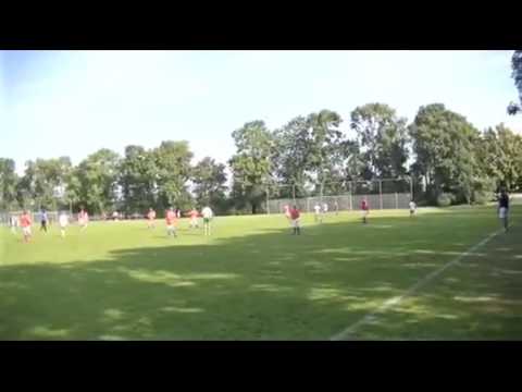 Doelpunt van eigen helft voor v.v. Verburch JO13-2 tegen Quintus JO13-1