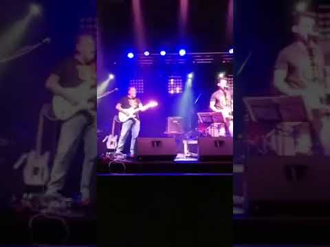 DEJAD QUE LAS NIÑAS SE ACERQUEN A MI