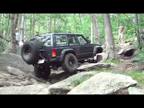 Lifted 2001 Jeep Cherokee XJ with 6.5" RC Rough Country Long Arm lift kit Old Florida Road MA