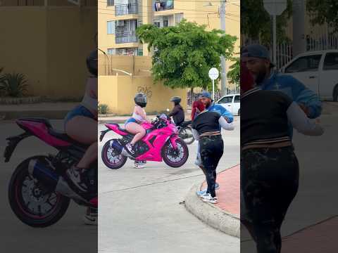 Motociclista de cartón 🤣 #funny